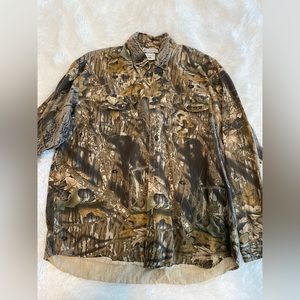 Columbia camo work button up